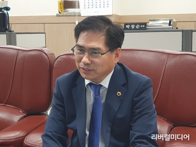 희망 설계사 국중현 경기도의회 의원 인터뷰 모습.