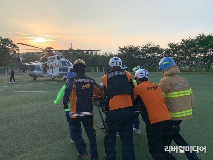 지난 10월 14일 화성 남양고교 이착륙 구조 장면.