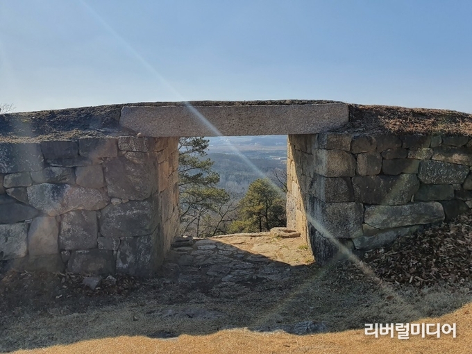 독산성 암문.