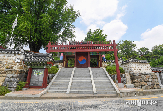 오산시 대표 문화재 중 하나인 궐리사.