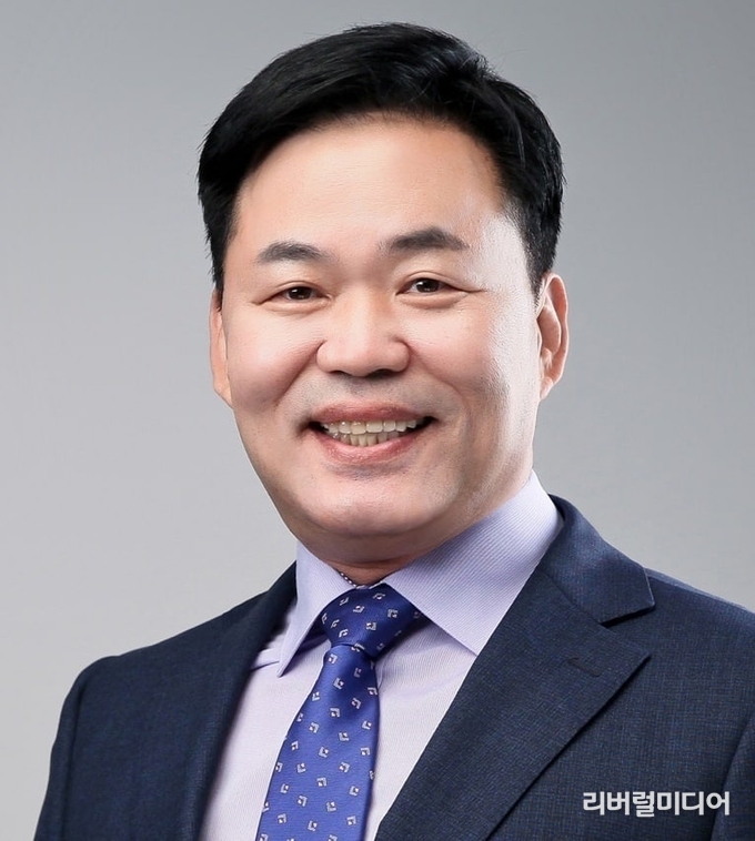 성준후 차기 총동문회장 당선자.