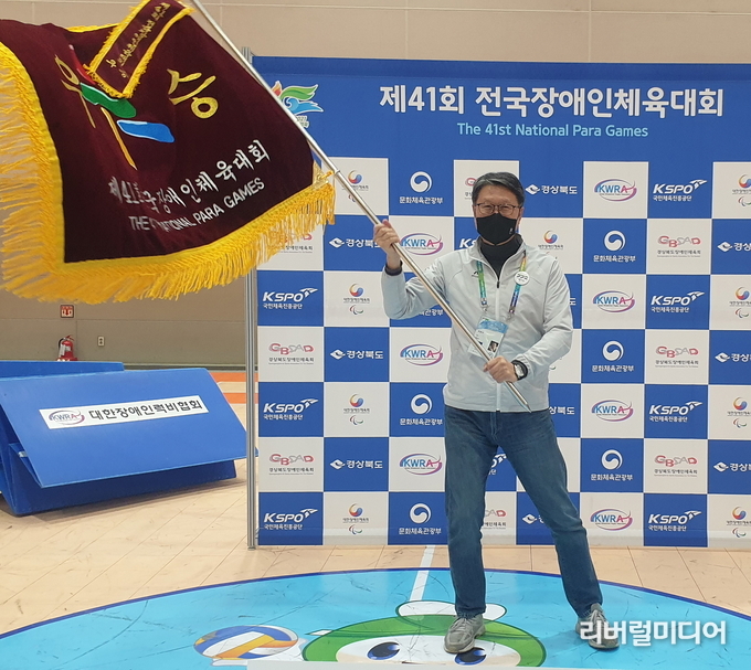 총감독 오완석 사무처장.