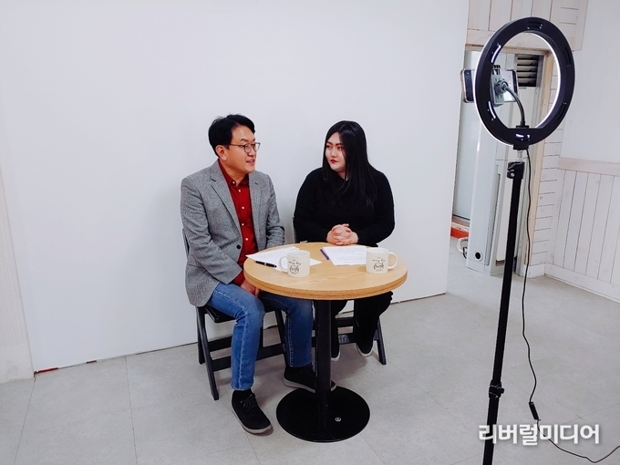 공기자의 인터쇼 촬영 모습.