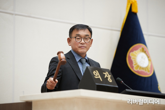 윤원균 용인시의회 의장.