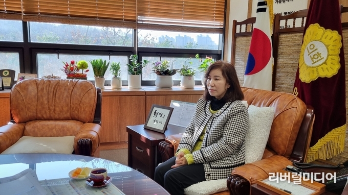김경희 화성시의회 의장.