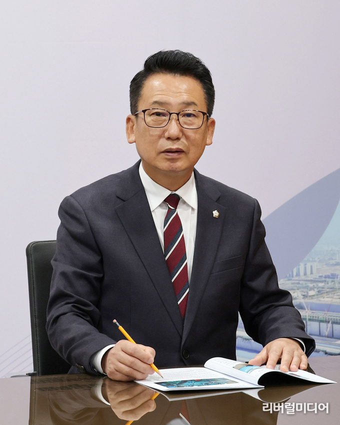 강정구 평택시의회 의장.