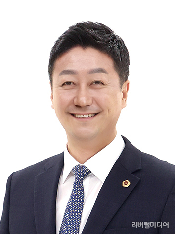 김진경 경기도의회 의장.