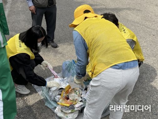 수원시 장안구 정자1동 행정복지센터, 공동주택 쓰레기 배출 실태 점검