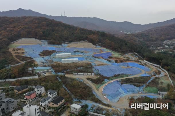 한시적 토사 반출이 허용된 '고기동 노인복지주택' 공사 현장