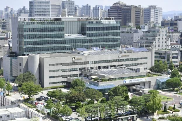 수원시청사.