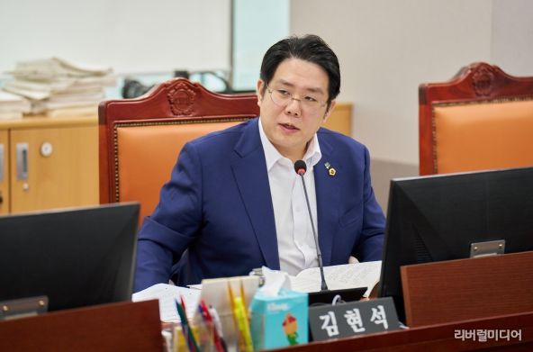 경기도의회 교육기획위원회 소속 김현석 의원(국민의힘, 과천시)