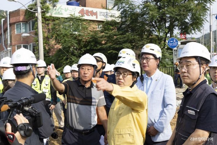 김동연 지사, 풍수해 대비 광명 신안산선 복구 현장 방문
