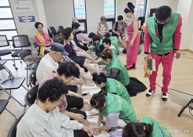 수원시 장안구 송죽동 새마을부녀회, 공연 얹은 실버 건강교실 추진