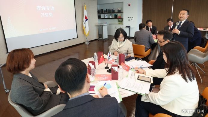 청두시 교육국 관계자 방문