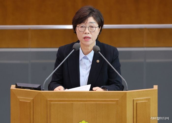 경기도의회 건설교통위원회 박옥분 의원(더불어민주당, 수원2)