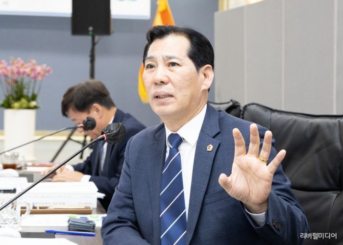 경기도의회 안전행정위원회 이영봉 의원(더불어민주당, 의정부2)