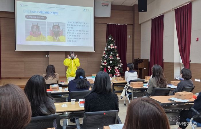 용인특례시는 7일 기흥구보건소에서 ‘2025 생물테러 대비 소규모 합동훈련’을 했다