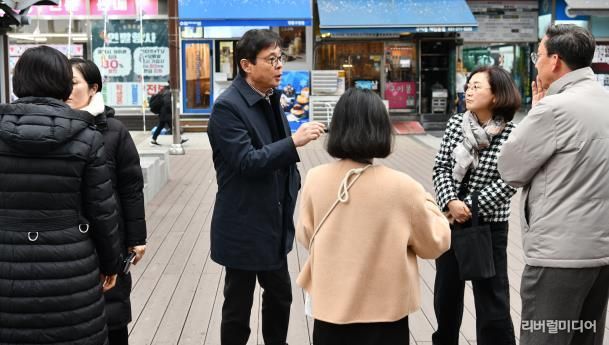 새빛만남 수원 마음을 듣다. 건의사항 반영… 보도블럭·수목 플랜터·가로등 분전함 등 정비 계획