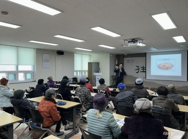 수원시 권선구 사회복지과, 2026 재활용품 수집 노인 안전교육 개최