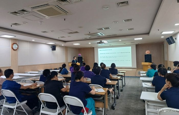 감염시설 감염관리 현장 교육 사진